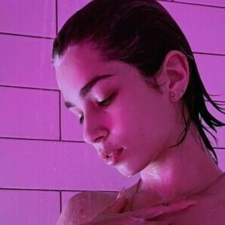 Cosmicyoungster Nacktbilder von OnlyFans