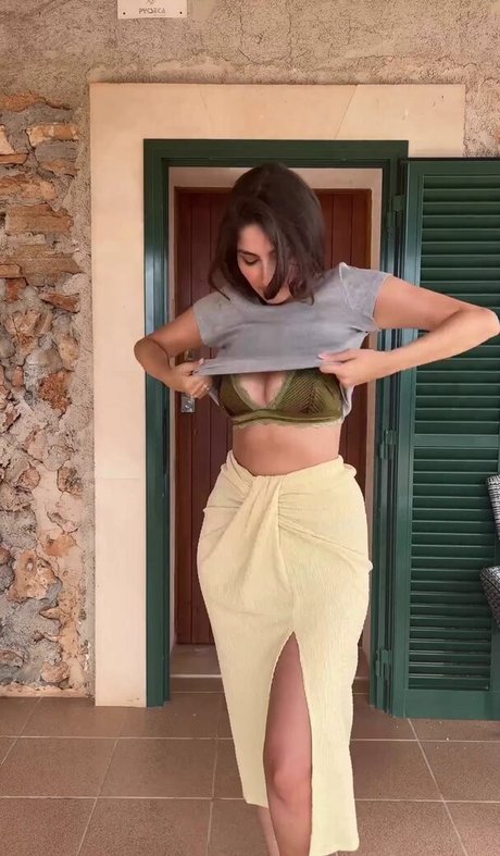 Ischtar Isik Nacktbilder OnlyFans geleakt