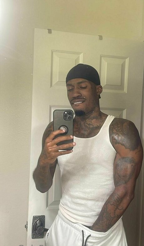 Freepressure OnlyFans-Bilder