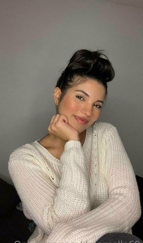 yourdreamella OnlyFans Striptease