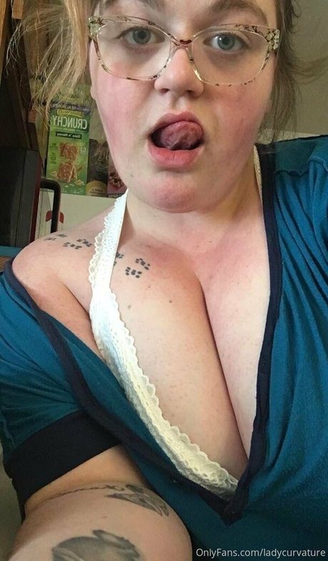 ladykeepsherlegsopen Porn OnlyFans Leaks