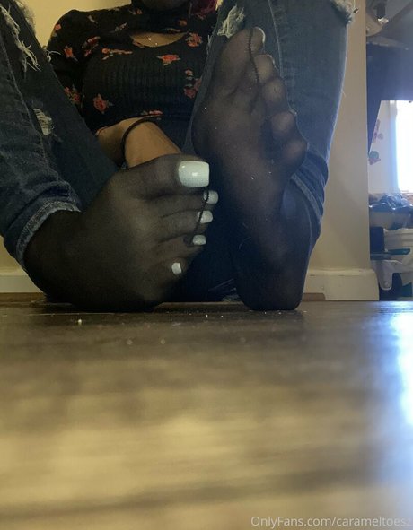 Carameltoesz Leaks von Nacktbildern auf OnlyFans