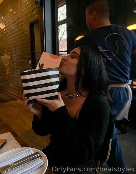 dicke oberschenkel onlyfans schön Selfie