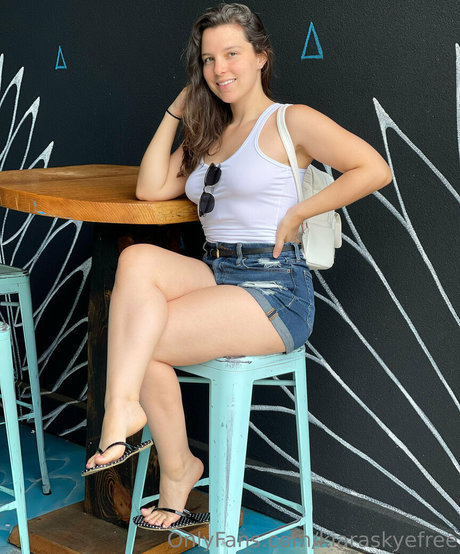 kiaraskyefree Po OnlyFans