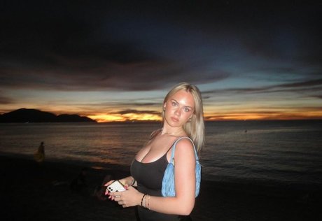 Gabriella Davies OnlyFans-Leak