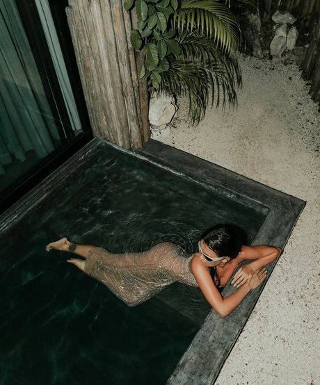 Apostoleanu OnlyFans Nacktbilder