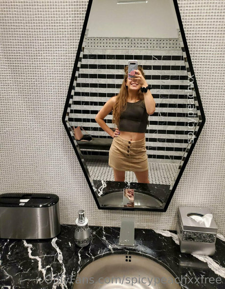 spicypeachxxfree XXX Leak OnlyFans