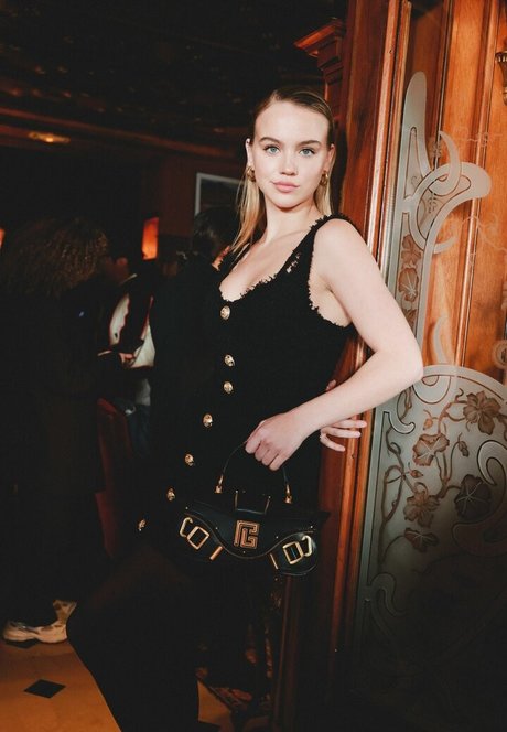 Emma Brooks OnlyFans Leak