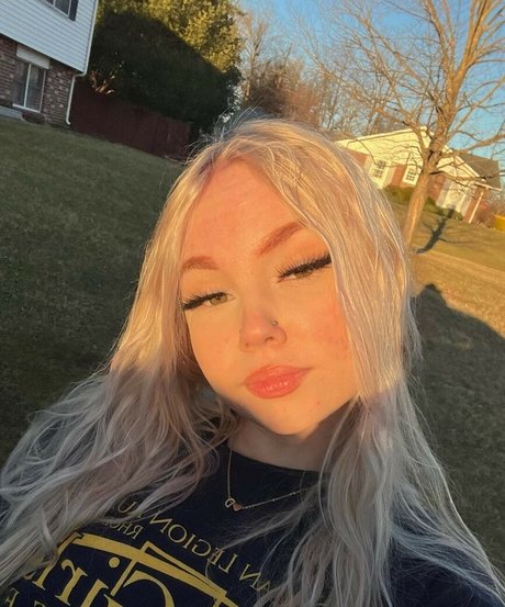 Sn0w bunnyy OnlyFans