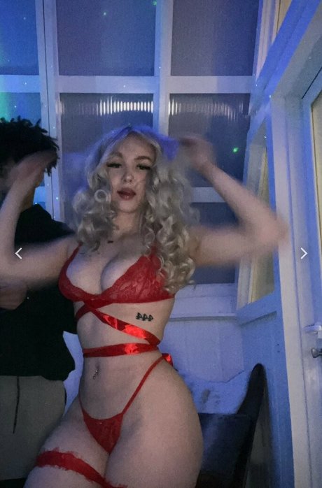 Sn0w bunnyy OnlyFans Bilder