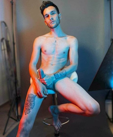 thonygreyfree Leaks von OnlyFans