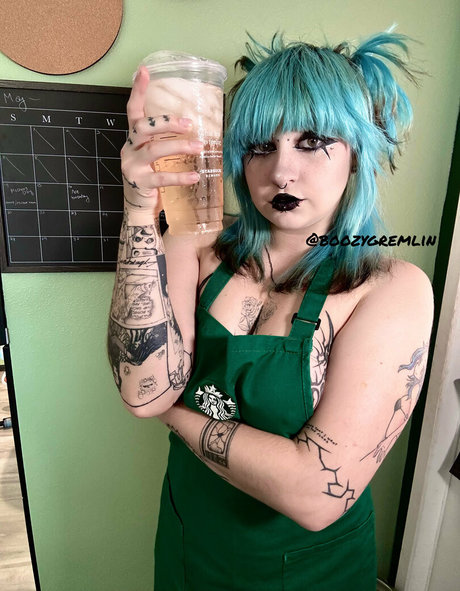boozygremlin OnlyFans-Bilder