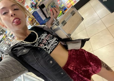 sweetcakes11 OnlyFans Model Bilder