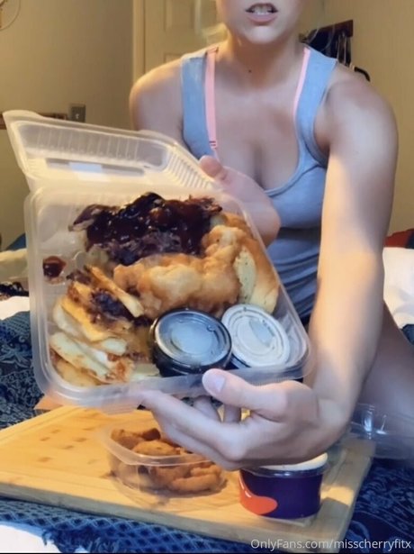 misscherryfitx OnlyFans schlank