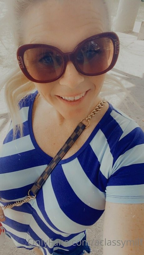 aclassymilf Leaks von Nacktbildern auf OnlyFans