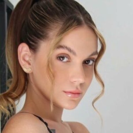 Sasha Ferro OnlyFans Model Bilder