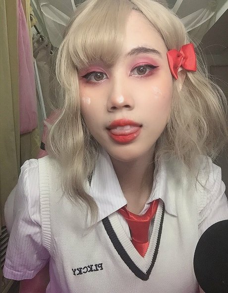 Kura Onee san OnlyFans nackt