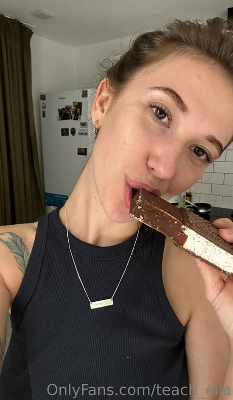 teach ella Nacktbilder geleakt OnlyFans geleakt