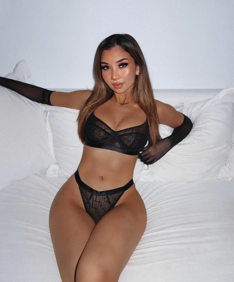 Lumma Aziz Nackt auf OnlyFans