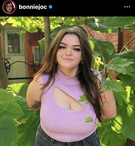 cbeezeec OnlyFans Sextape