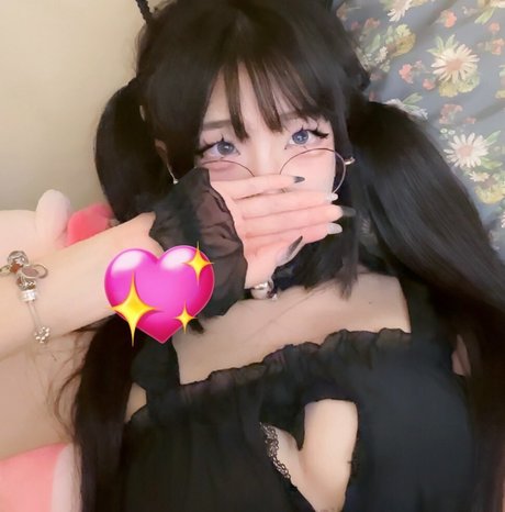 yurasweb OnlyFans explizite Inhalte