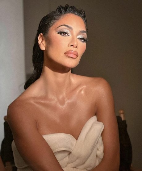 ebenholz-joi onlyfans schöner Porno Momentaufnahme