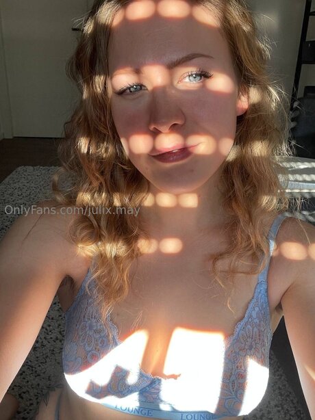 julix may OnlyFans Leak