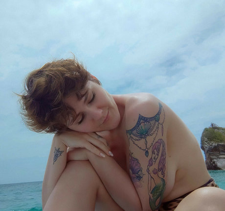 Miss lady bug Nackt Leaks OnlyFans