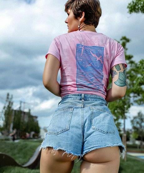 Miss lady bug Leaks OnlyFans