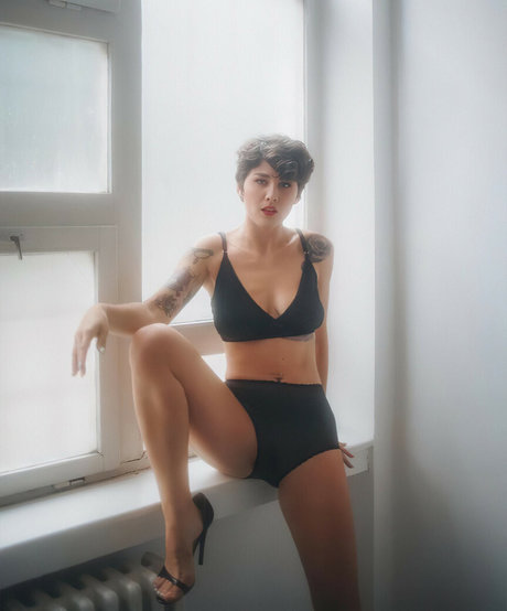 Miss lady bug OnlyFans Leaks