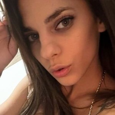 benekittii21 OnlyFans Fotos