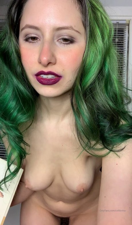 Collibrina OnlyFans Strip