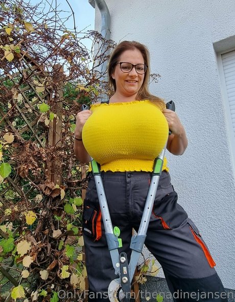 thenadinejansen NurlyFans-Brüste