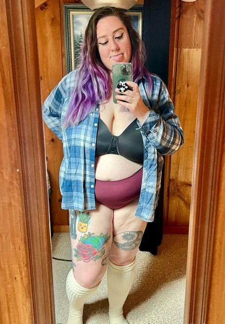 naughtynyxiefree Geleakte OnlyFans-Inhalte