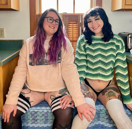 naughtynyxiefree Profilbild