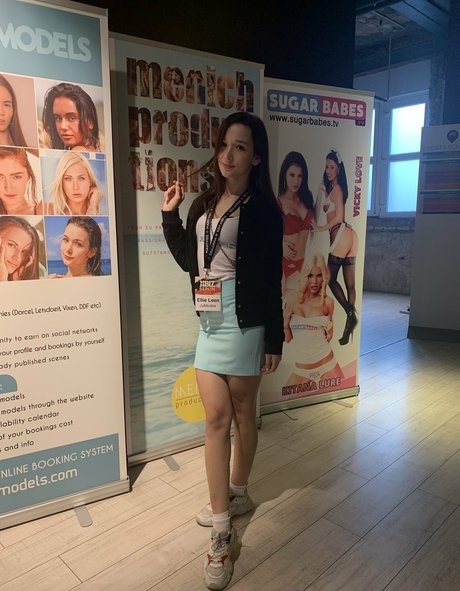 Ellie Leen Nacktbilder von OnlyFans