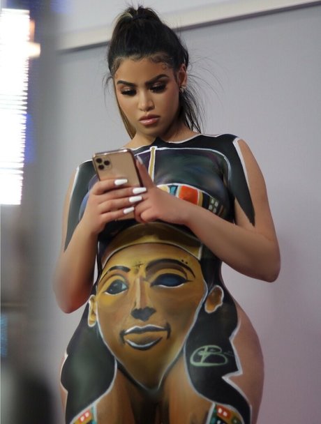 heiße shemale-onlyfans Pornos Premium