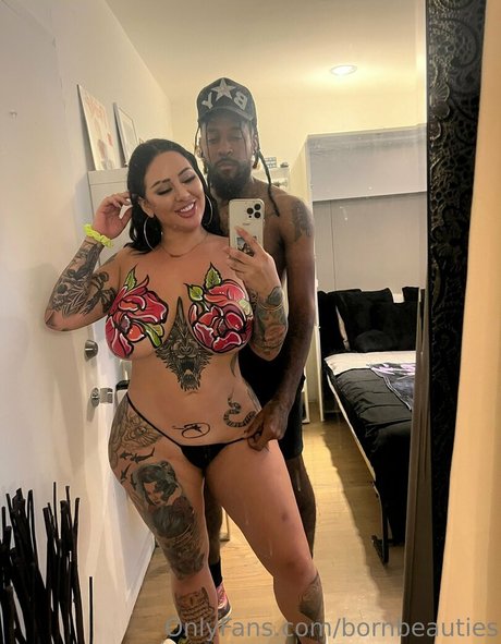bornbeauties Nacktbilder von OnlyFans geleakt