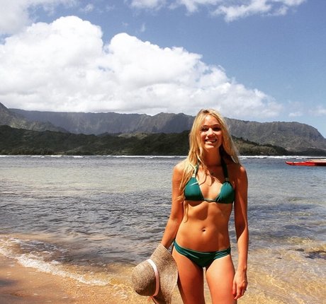 Katrina Bowden Leaks von OnlyFans