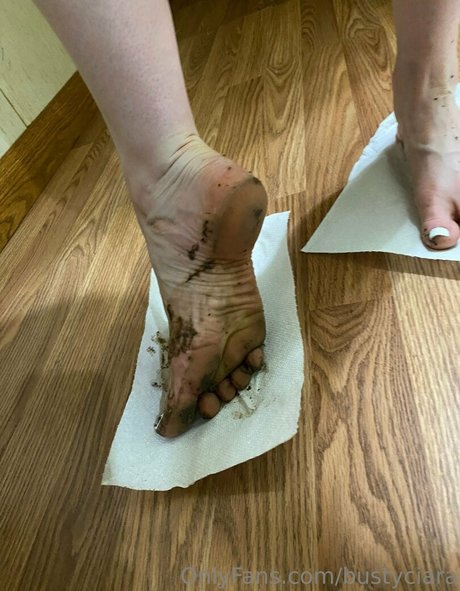 BustyCiara Nacktpornos auf OnlyFans