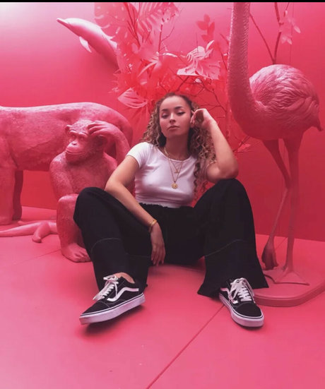 Ella Eyre Neuer OnlyFans Leak