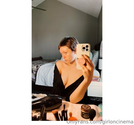 Girl On Cinema Heiße OnlyFans Inhalte