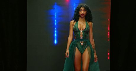 barbie98n OnlyFans Model Bilder