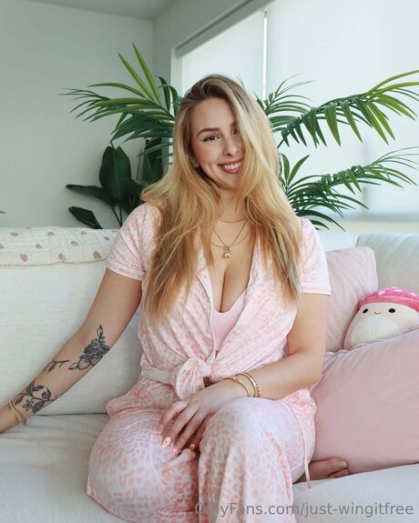 just wingitfree Sex auf OnlyFans