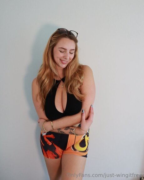 just wingitfree OnlyFans Inhaltstyp
