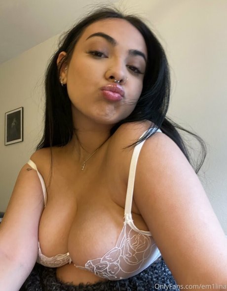 em1lina Leaks von Nacktbildern auf OnlyFans