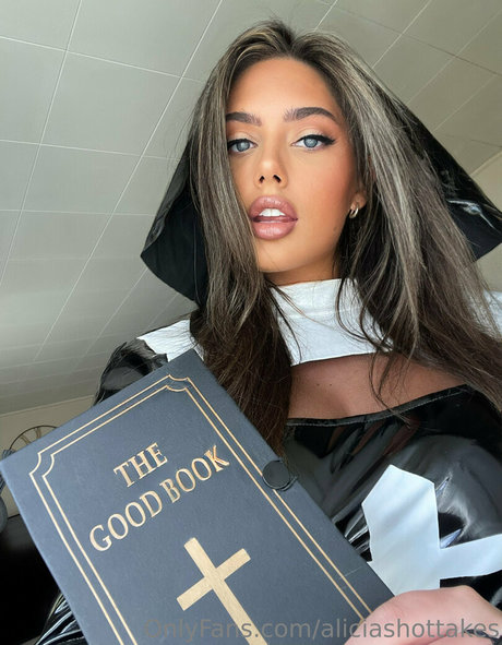 aliciashottakes Neue geleakte OnlyFans-Inhalte
