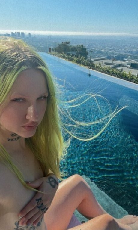 thezaramoon OnlyFans