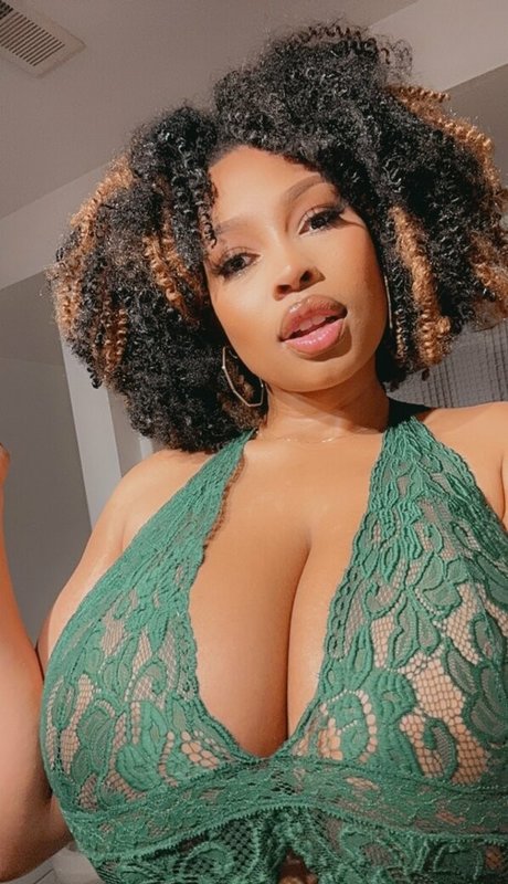 GoldenJans Strip OnlyFans