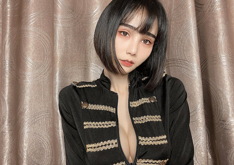 valentine8 official OnlyFans Gratis